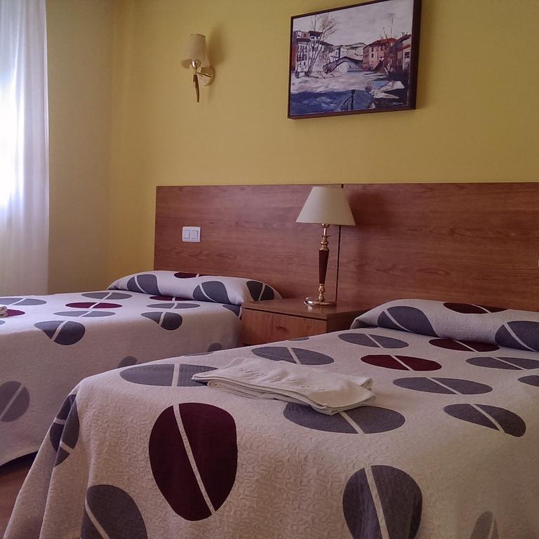 Hostal El Volante Estella Zewnętrze zdjęcie