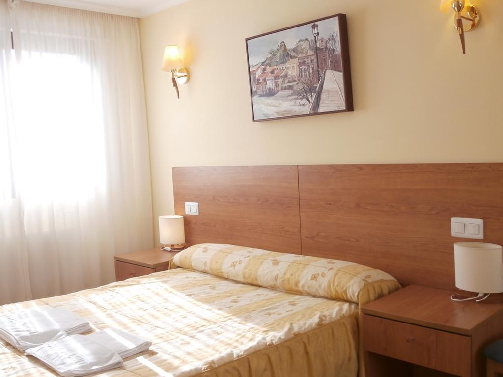 Hostal El Volante Estella Zewnętrze zdjęcie