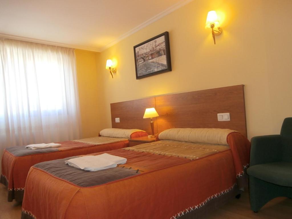 Hostal El Volante Estella Zewnętrze zdjęcie